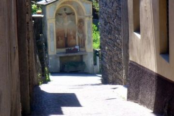 Affreschi e Cappelle Votive - Cappella di via maestra Zanetta